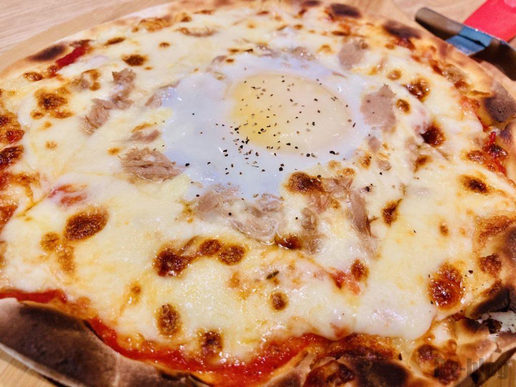 上海ビッテロ卵乗せピザ　