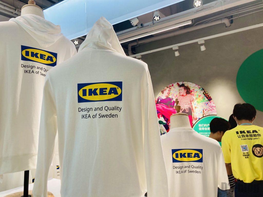 上海IKEA CITY　IKEAロゴ服