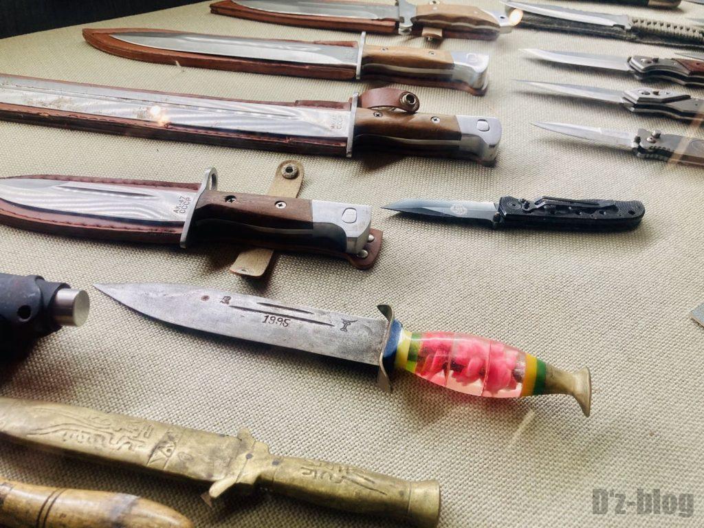 上海公安博物館　ナイフ