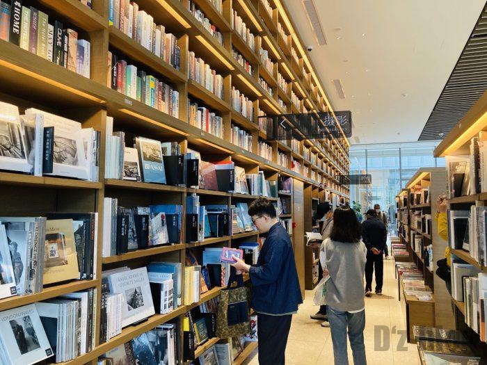 杭州TSUTAYA書店撮影雑誌とファッション雑誌のフロア