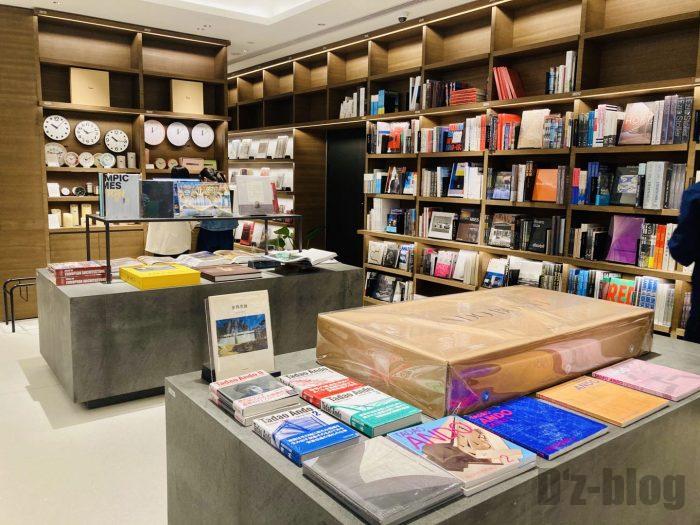 杭州TSUTAYA書店地下一階フロアディズプレイ