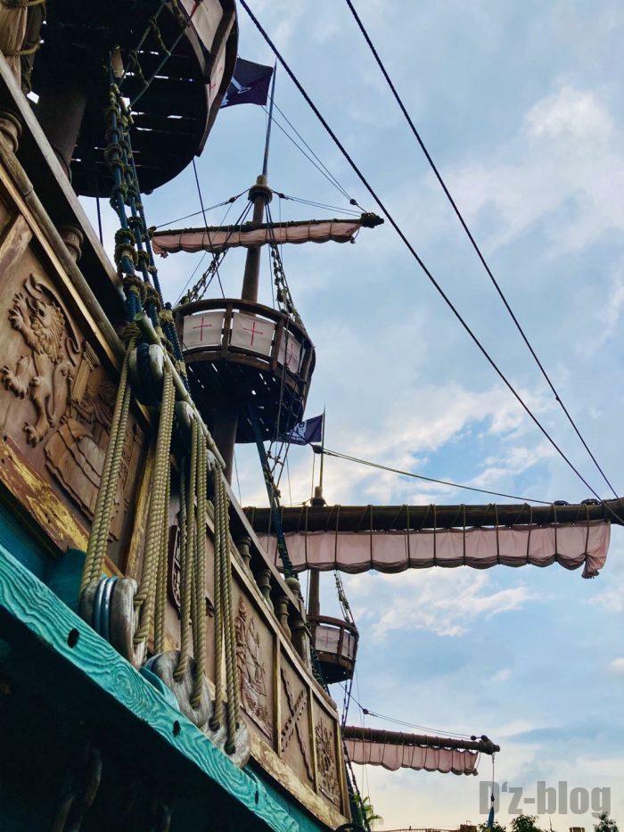 上海ディズニーランド海賊船下からの目線